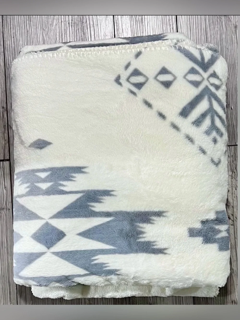 LIKE NEW PENDLETON Ultra Soft Sherpa Fleece Plush Throw 50